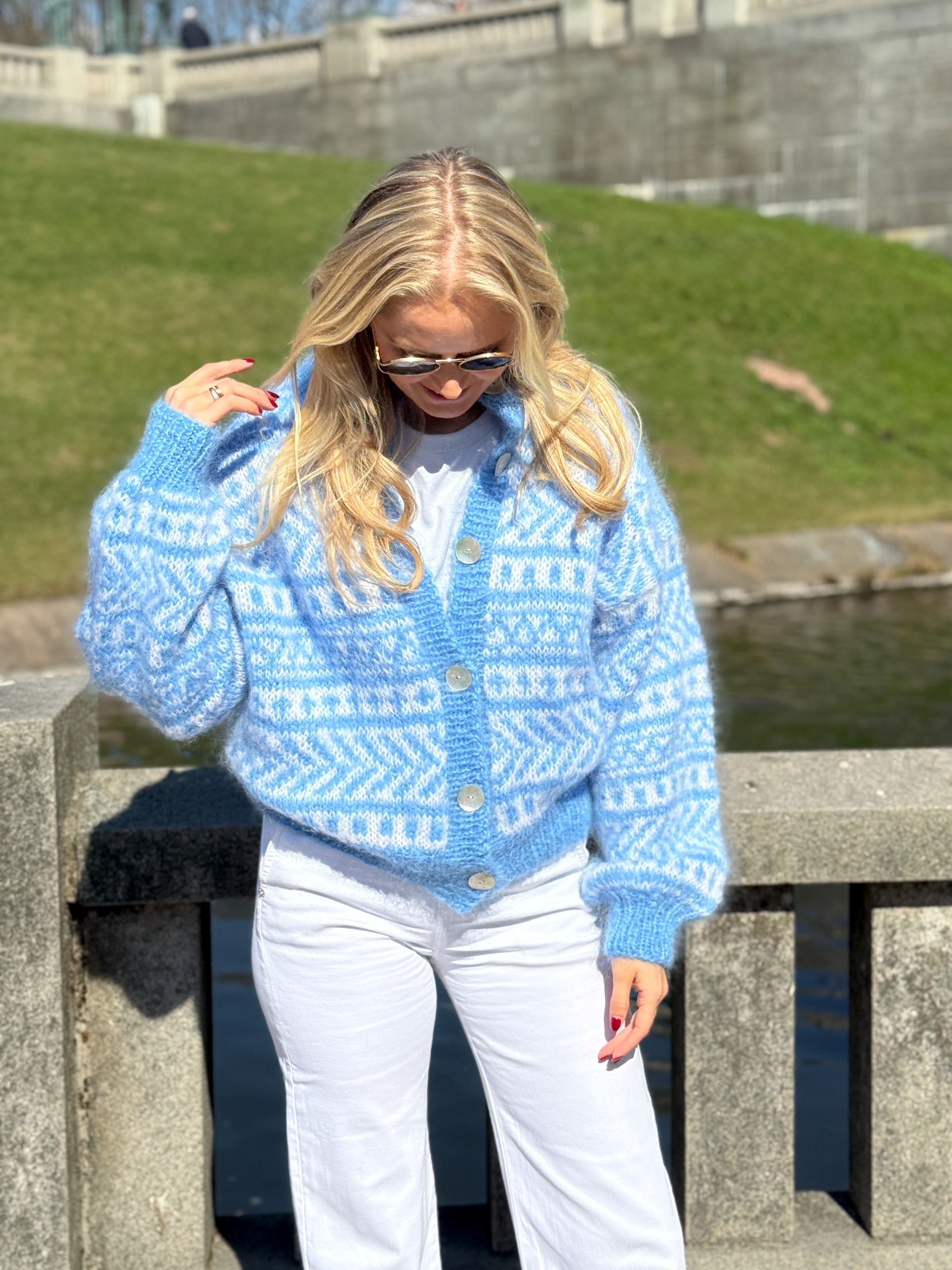 IR 02-08d Hanami raglansweater (Fnugg in Florence)
