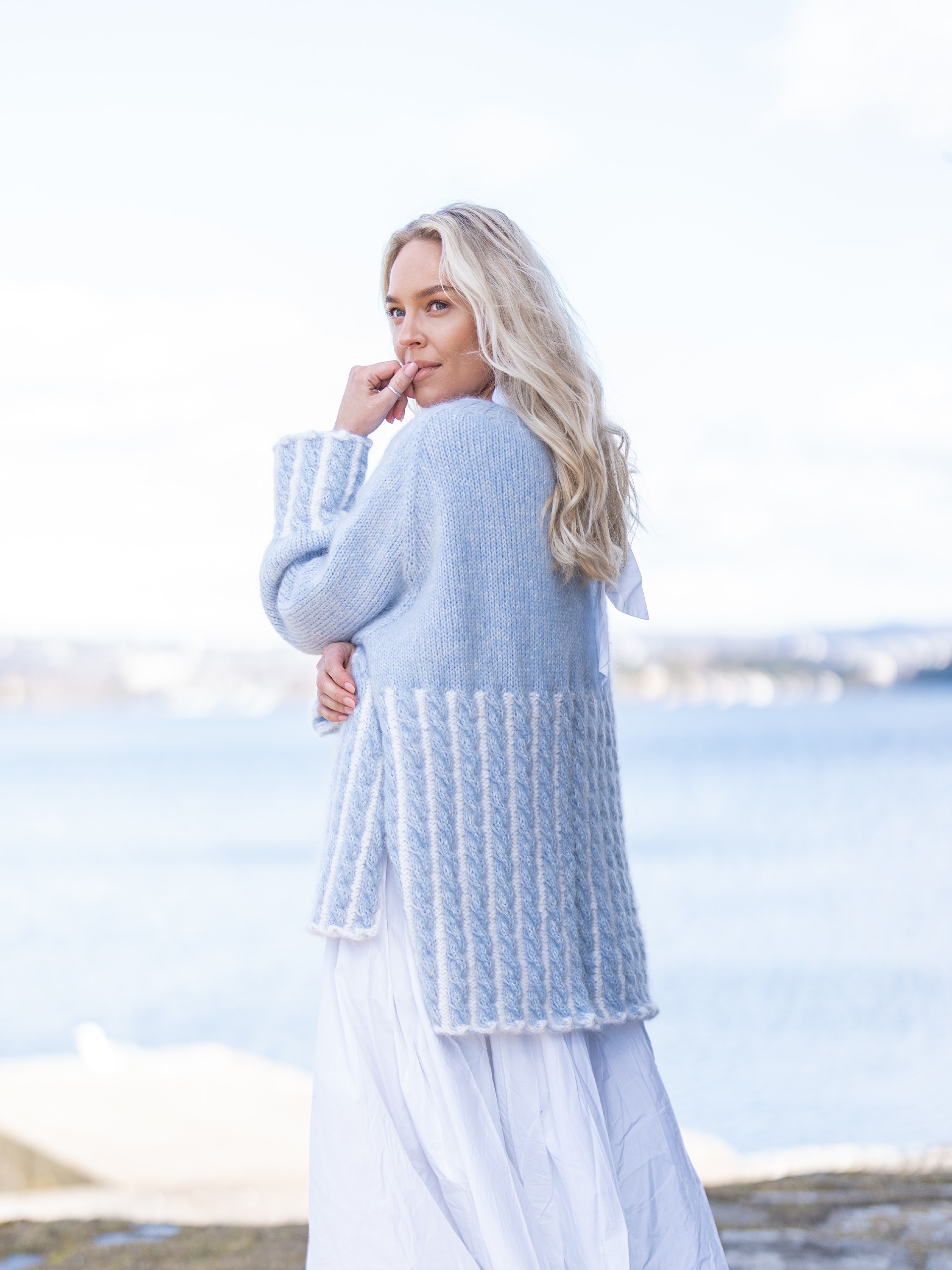 523V-01k Roselle Sweater