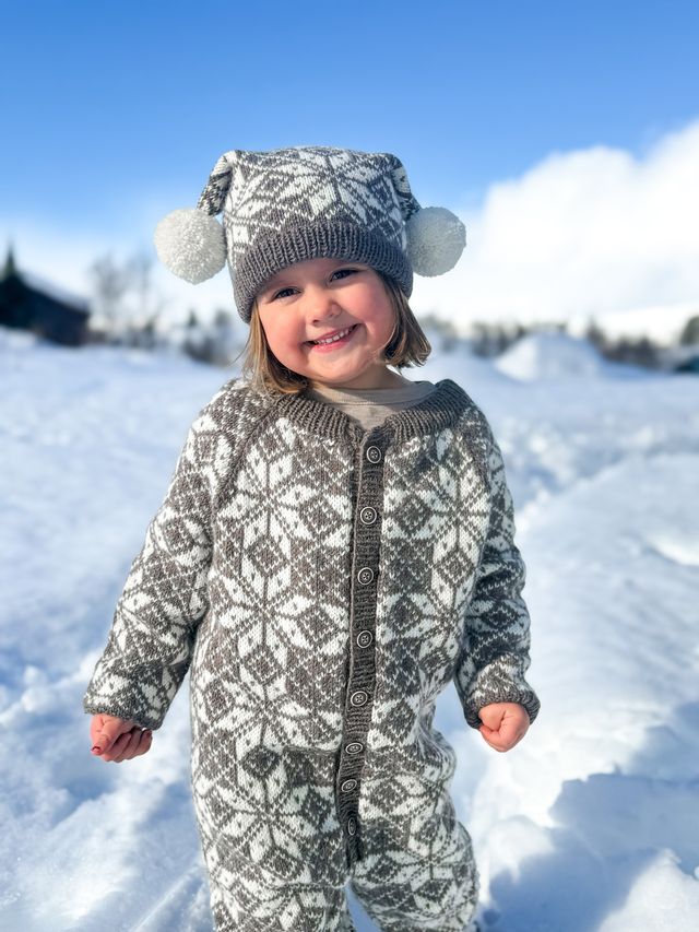 621MS-11a Selbu heldragt og hue