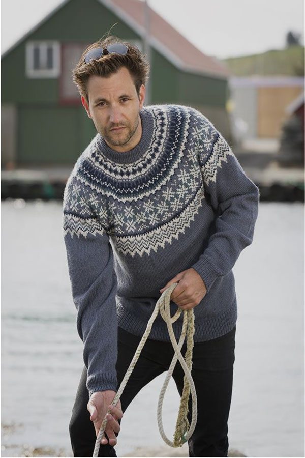 1709-4a Fryd sweater