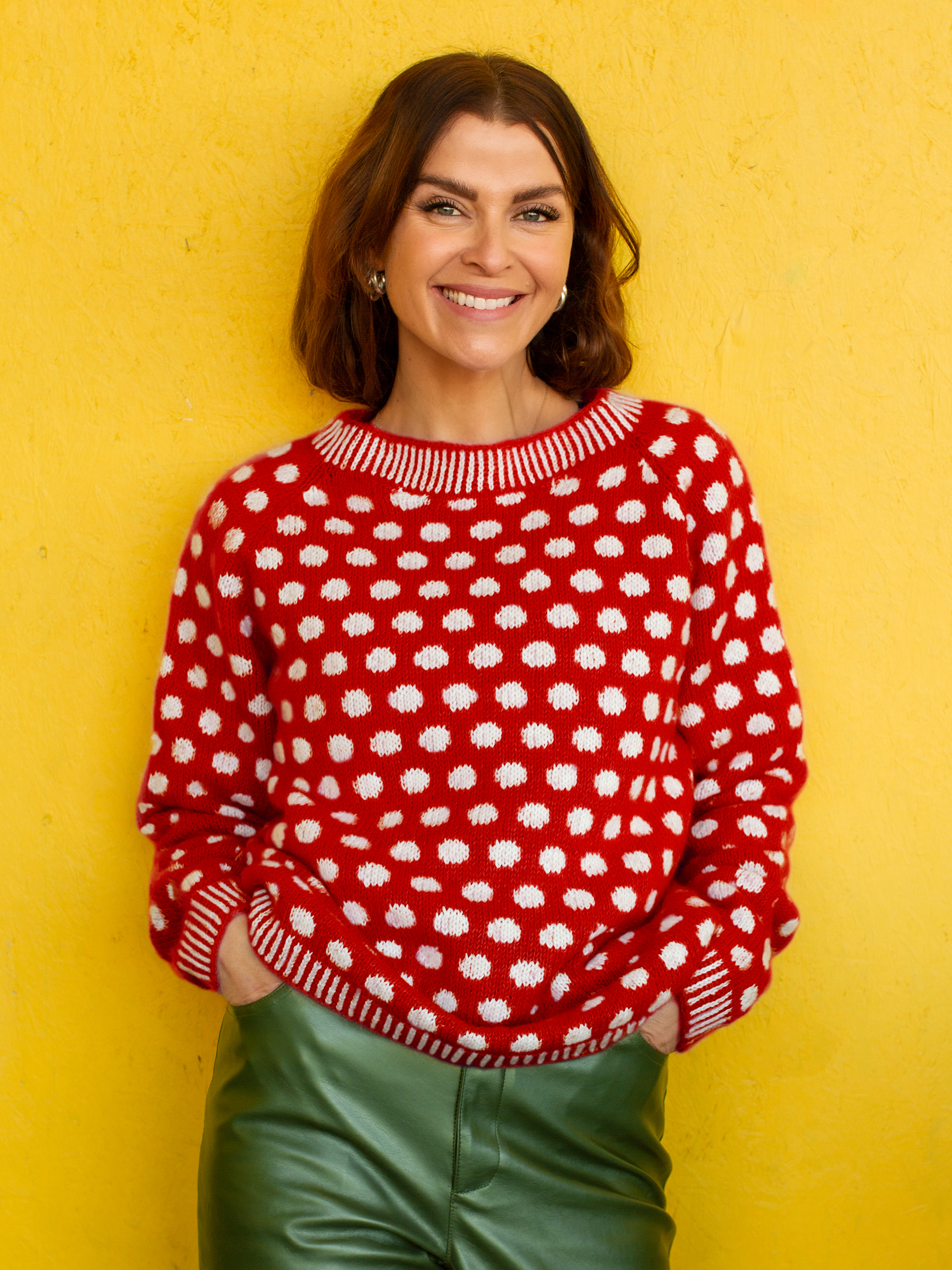 321K-10c YAY sweater